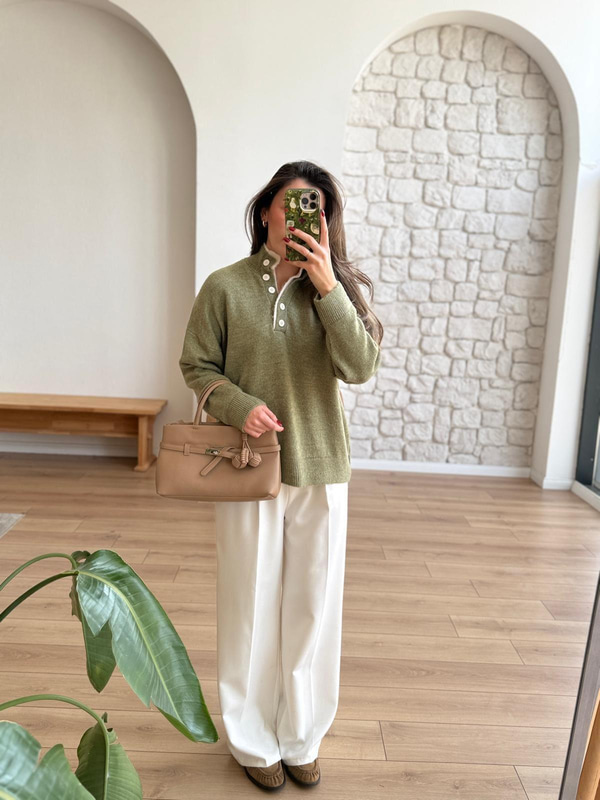 Çift Yakalı Yeşil Kazak