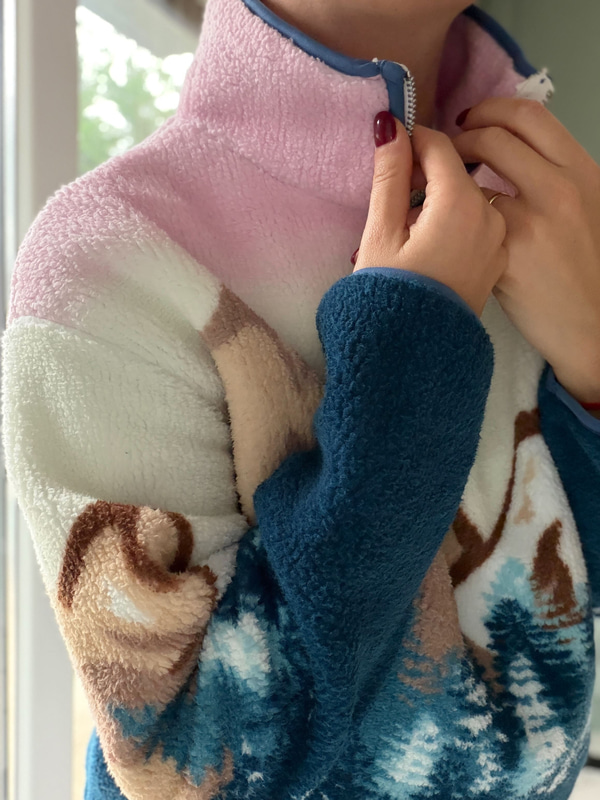 Dağ Desenli Yakası Pembe Geçişli Peluş Polar