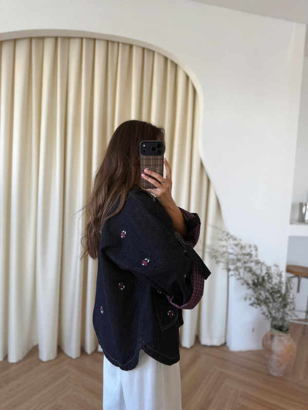 Deri Yaka Nakışlı Lacivert Denim Ceket