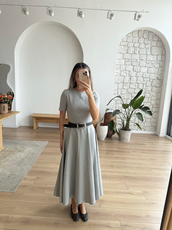 Dikiş Detaylı Gri Elbise
