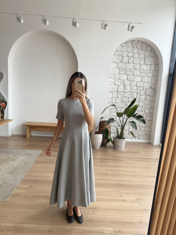 Dikiş Detaylı Gri Elbise