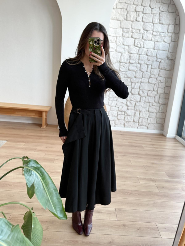 Dora Siyah Etek
