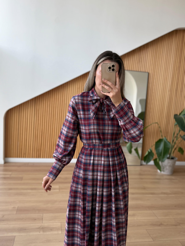 Fularlı Ekose Desen Elbise