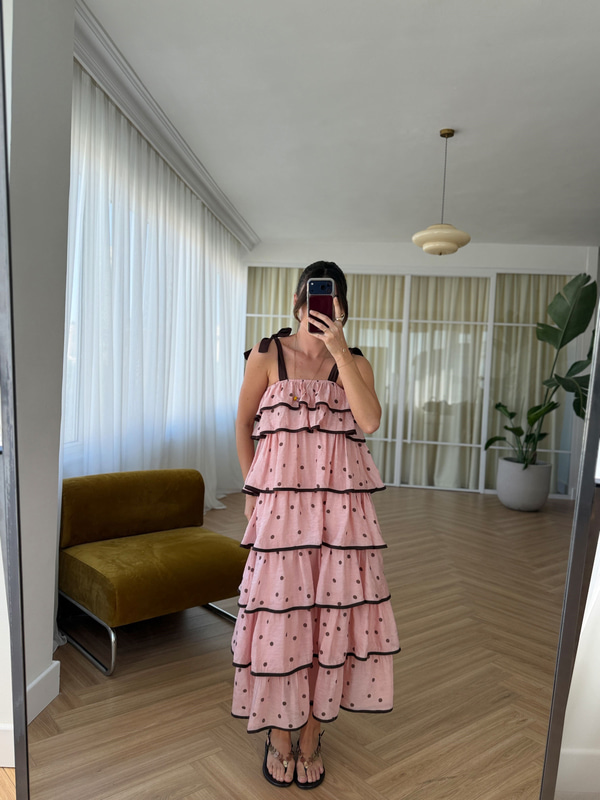 Kat Etekli Puantiyeli Pembe Elbise