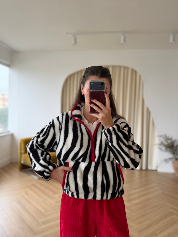 Kırmızı Biyeli Zebra Desen Polar