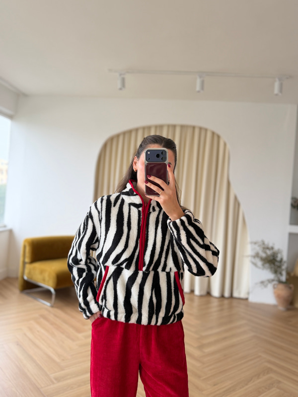 Kırmızı Biyeli Zebra Desen Polar