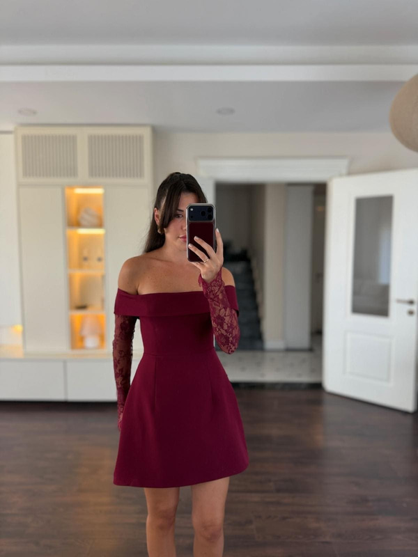 Kolu Tül Detaylı Bordo Mini Elbise  