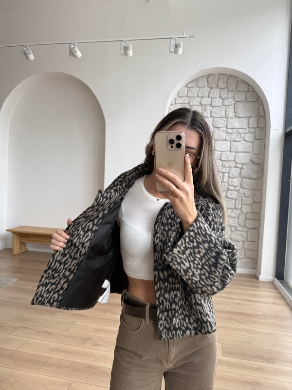 Leopar Desen Astarlı Kaşe Ceket