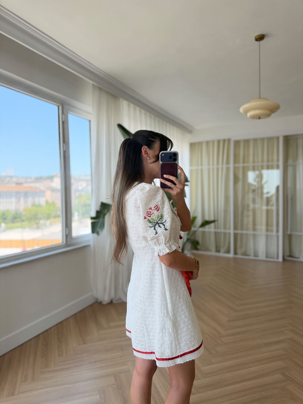 Lisia Nakışlı Elbise