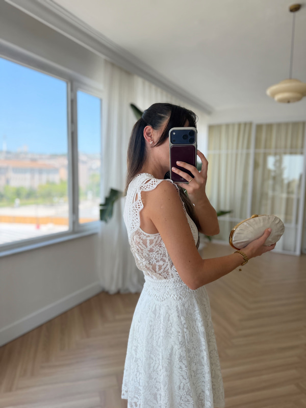 Mery Dantel Ve Güpür Detaylı Elbise