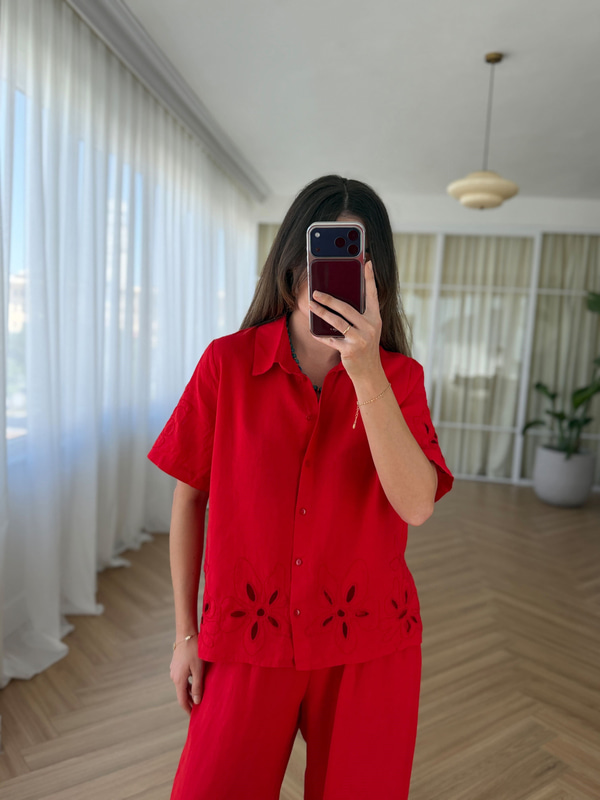 Nakış Detaylı Kırmızı Pantolon