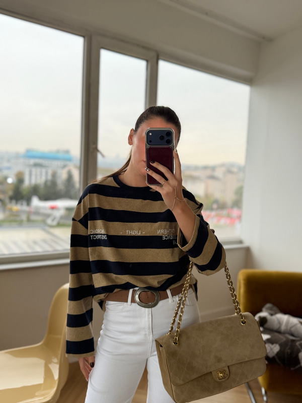 Nakış Yazılı Camel Çizgili Sweat