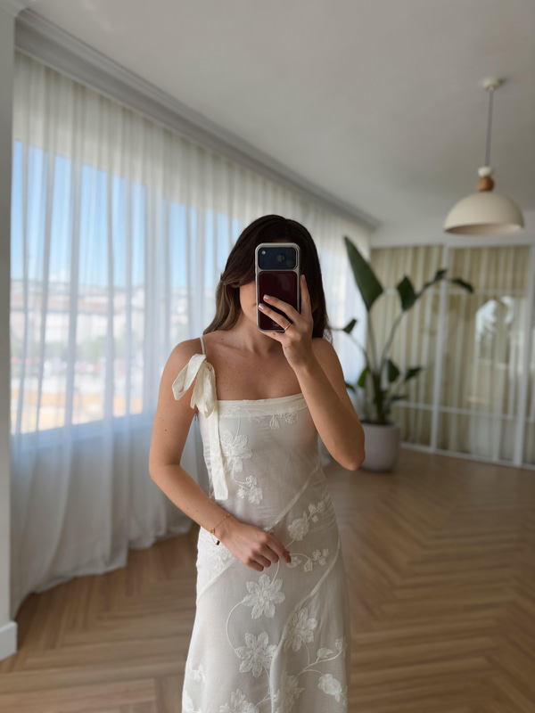 Nakışlı Askılı Ekru Elbise