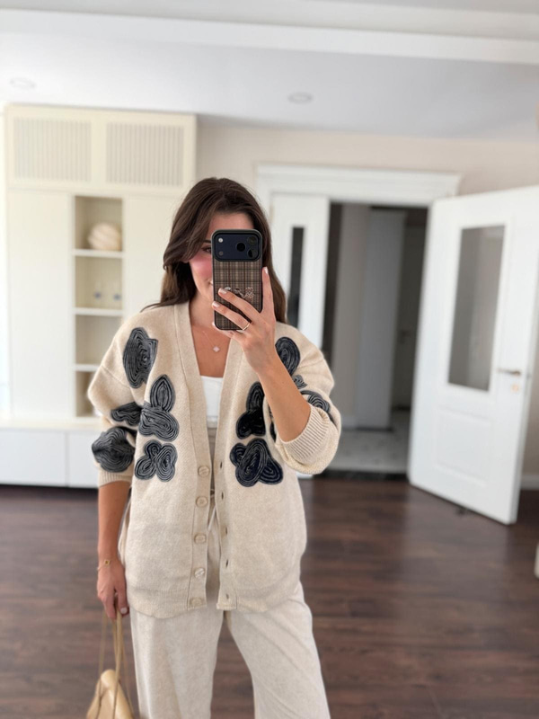Nakışlı Çelik Örme Triko Hırka