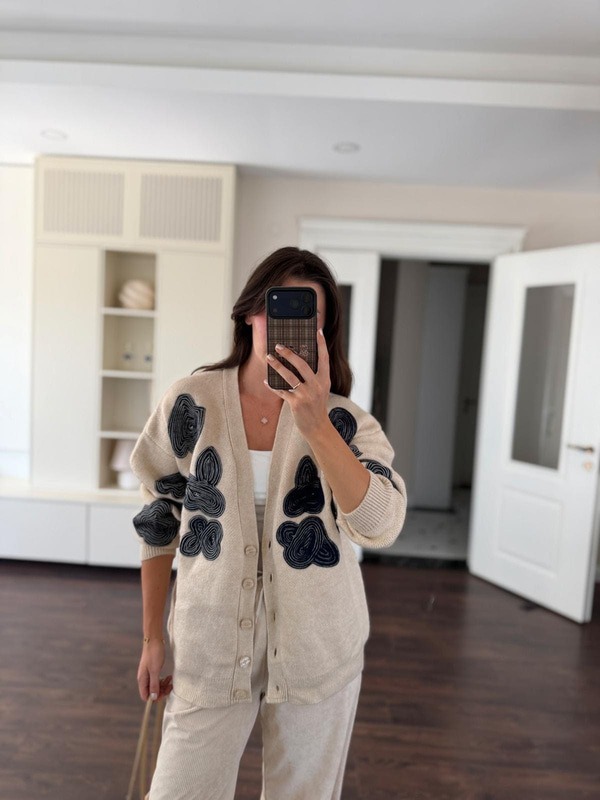 Nakışlı Çelik Örme Triko Hırka