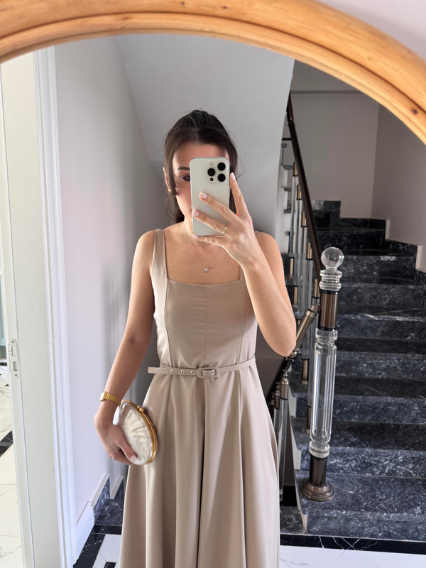 Naomi Bej Elbise
