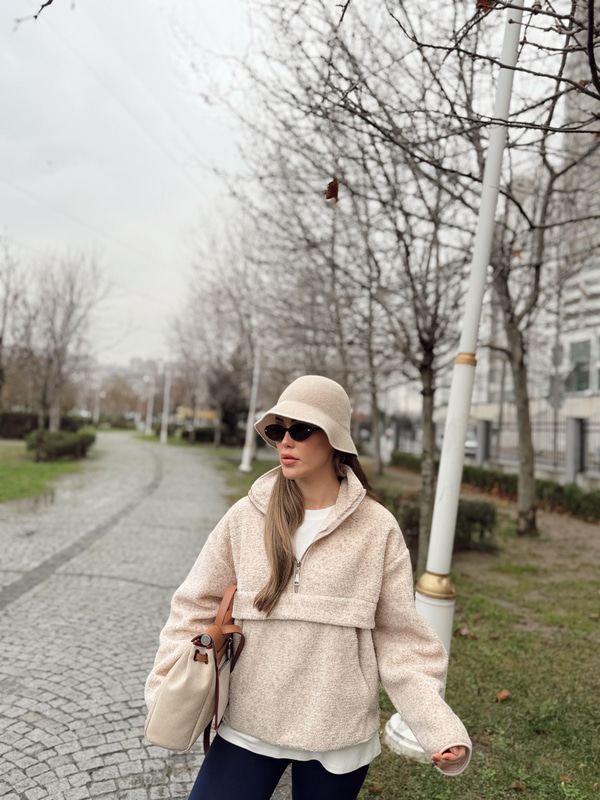 Ön Cepli Bej Polar Sweatshirt