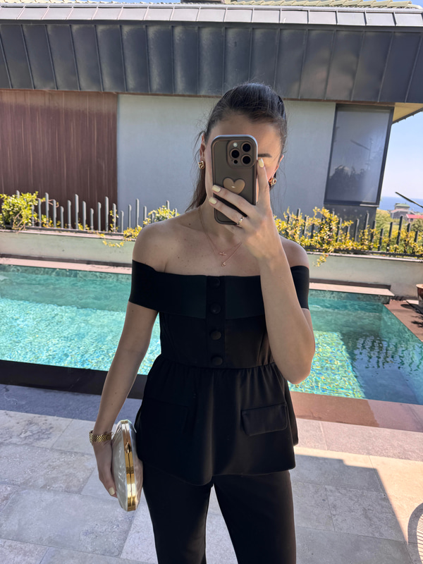 Önü Düğme Detaylı Straplez Tulum