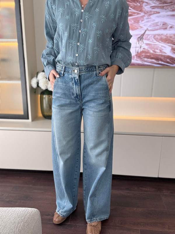 Phila Mavi Jean