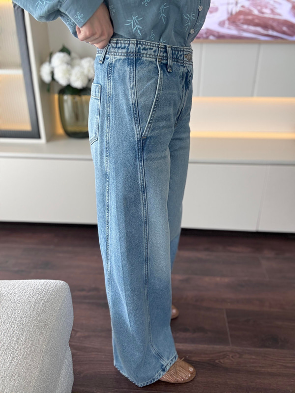 Phila Mavi Jean