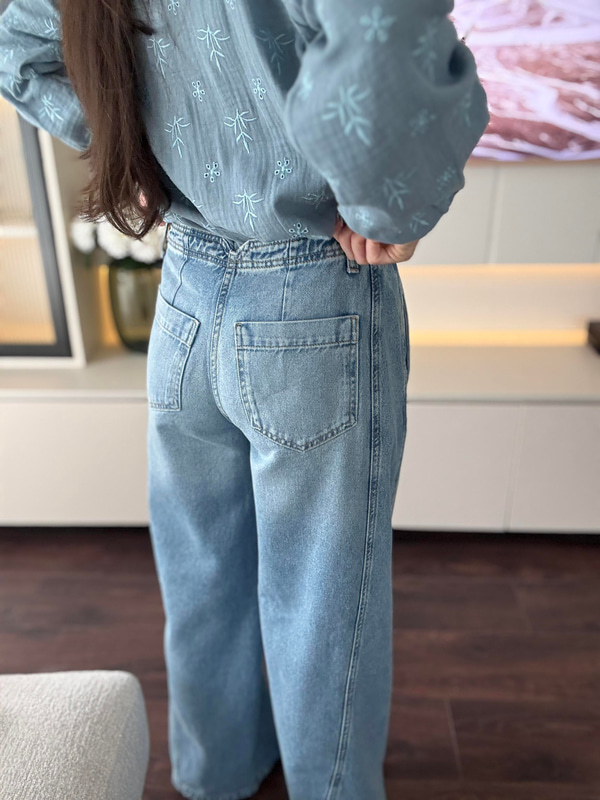 Phila Mavi Jean