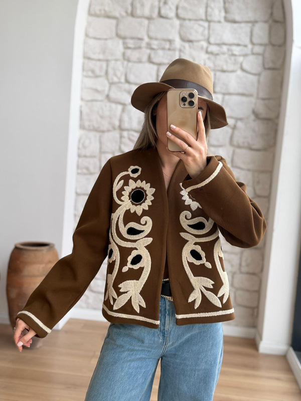 Punch İşlemeli Olive Ceket