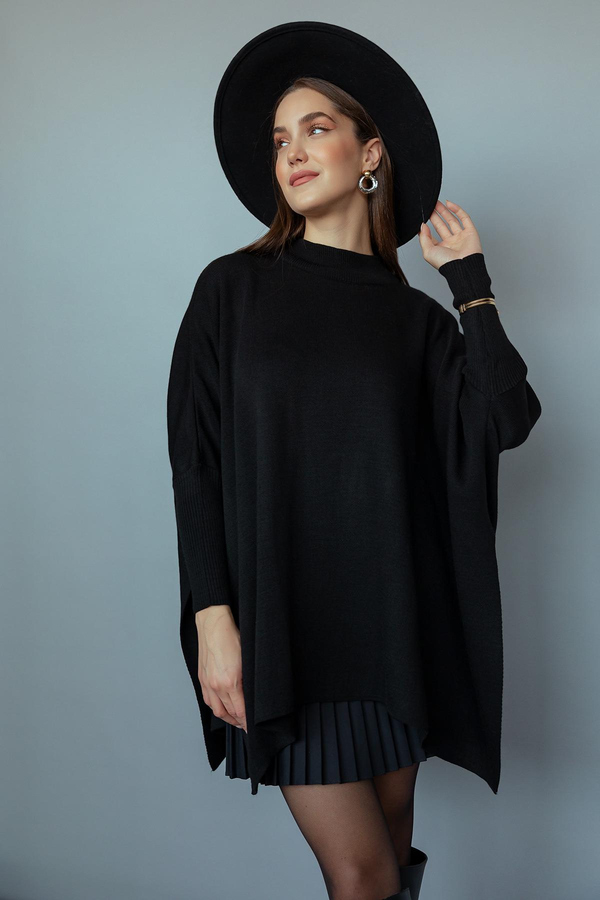 Black Knitwear