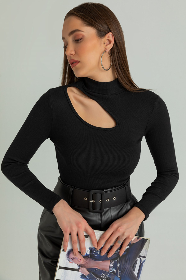 Dekolteli Fitilli Bluz - SİYAH