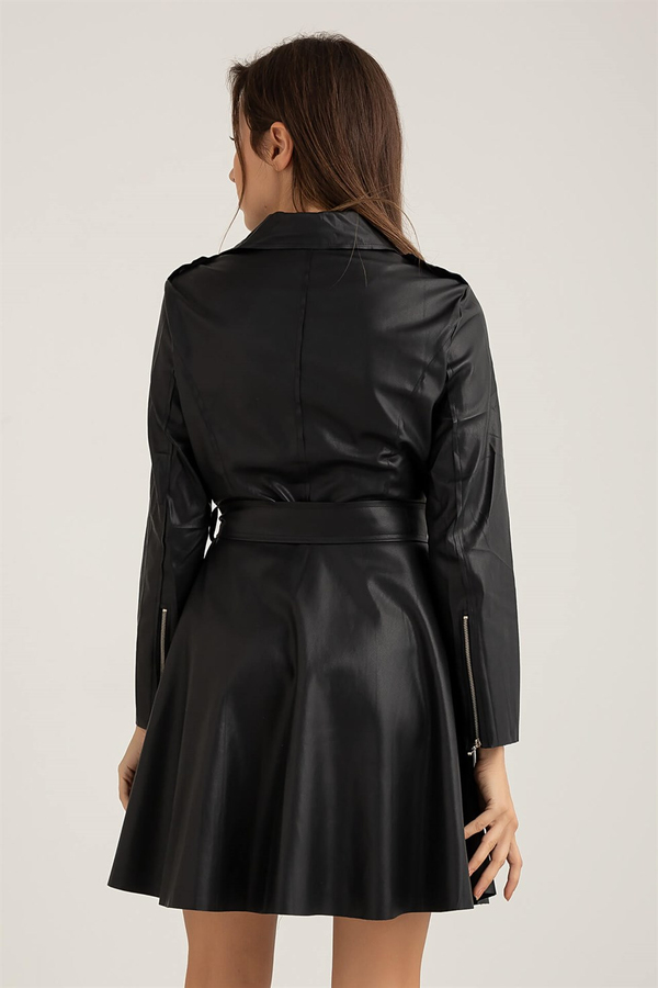 Schwarz Trenchcoats