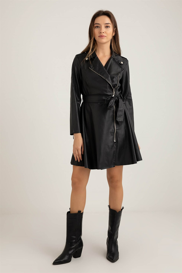 Schwarz Trenchcoats