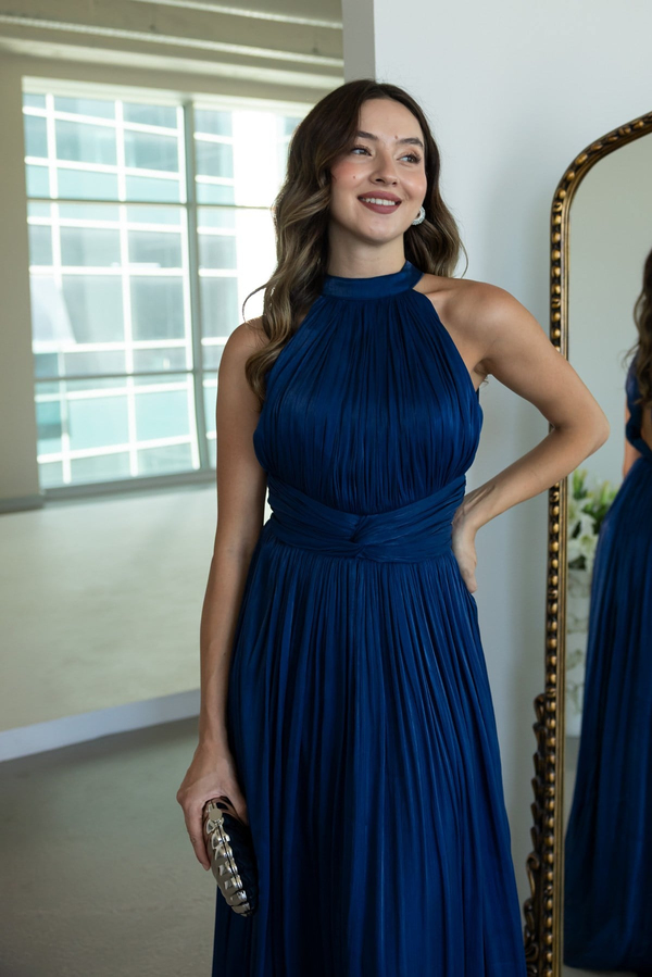 Halter Yaka Drape Detaylı Abiye - LACİVERT