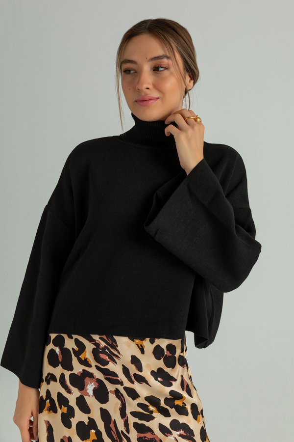 Black Knitwear
