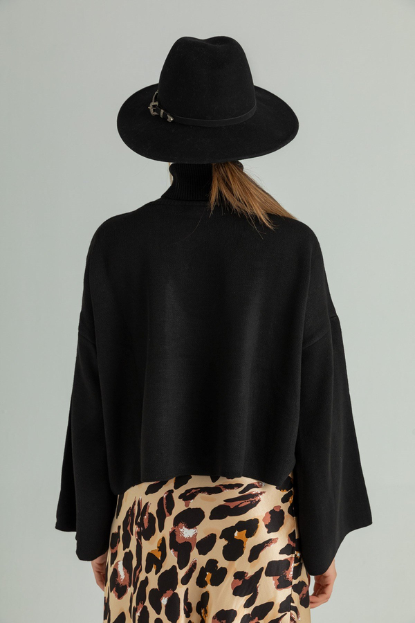 Black Knitwear