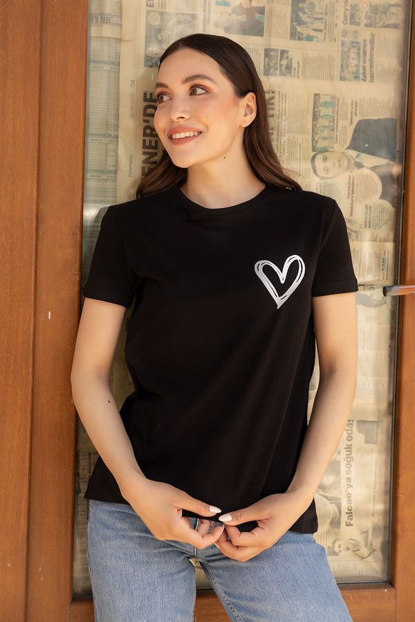 Kalp Baskılı T-Shirt - SİYAH