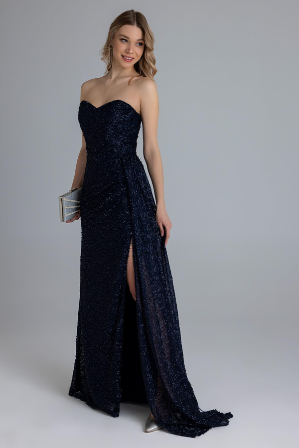 Kalp Yaka İşlemeli Abiye - LACİVERT