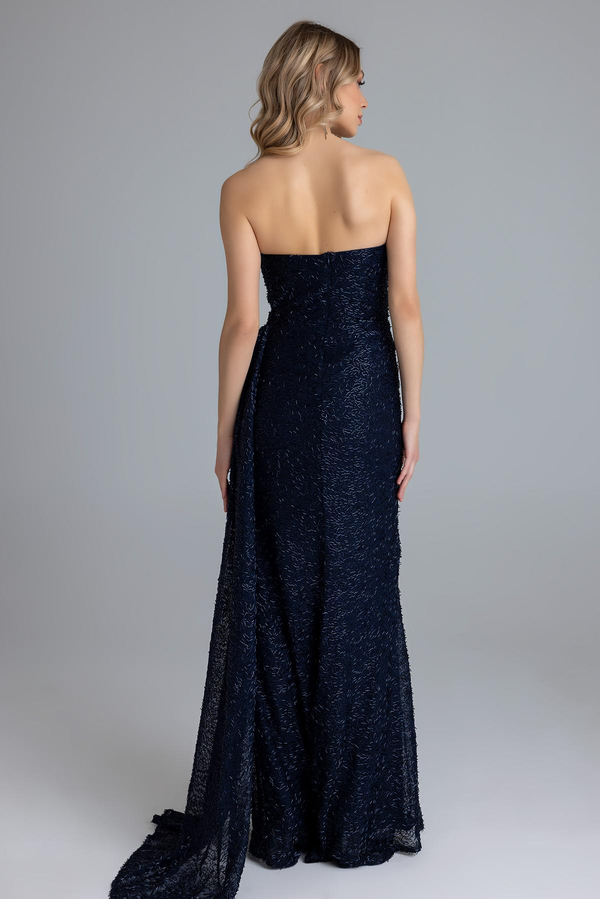 Kalp Yaka İşlemeli Abiye - LACİVERT