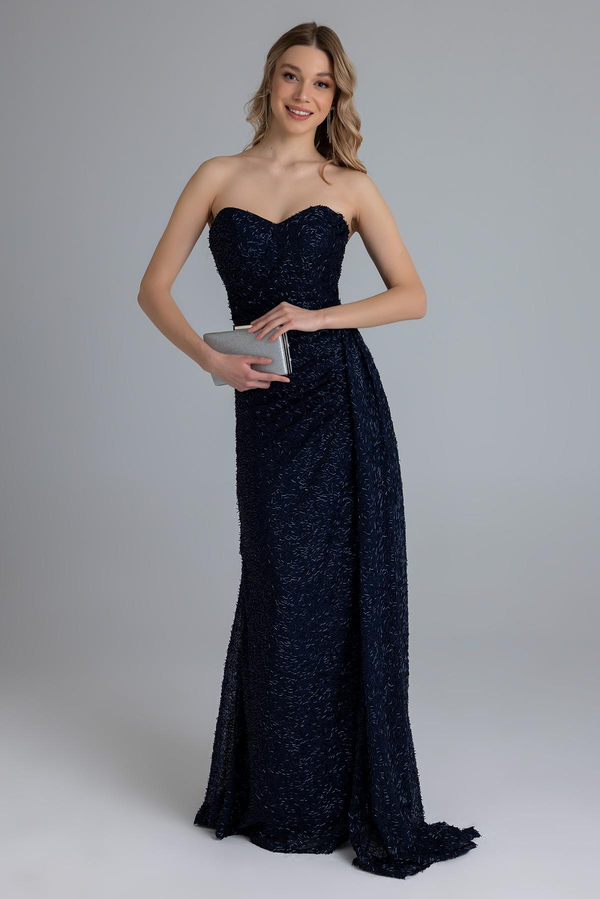 Kalp Yaka İşlemeli Abiye - LACİVERT