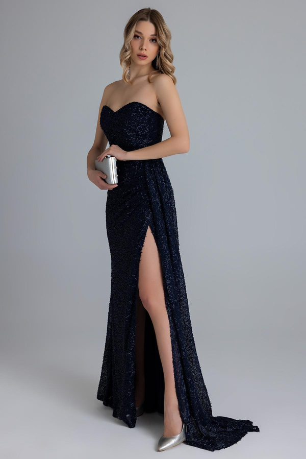 Kalp Yaka İşlemeli Abiye - LACİVERT