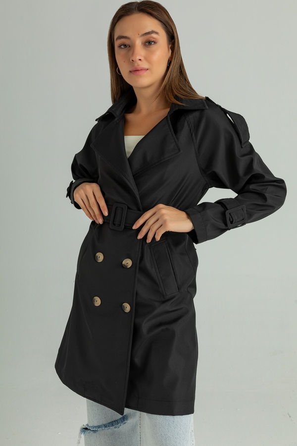 Schwarz Trenchcoats