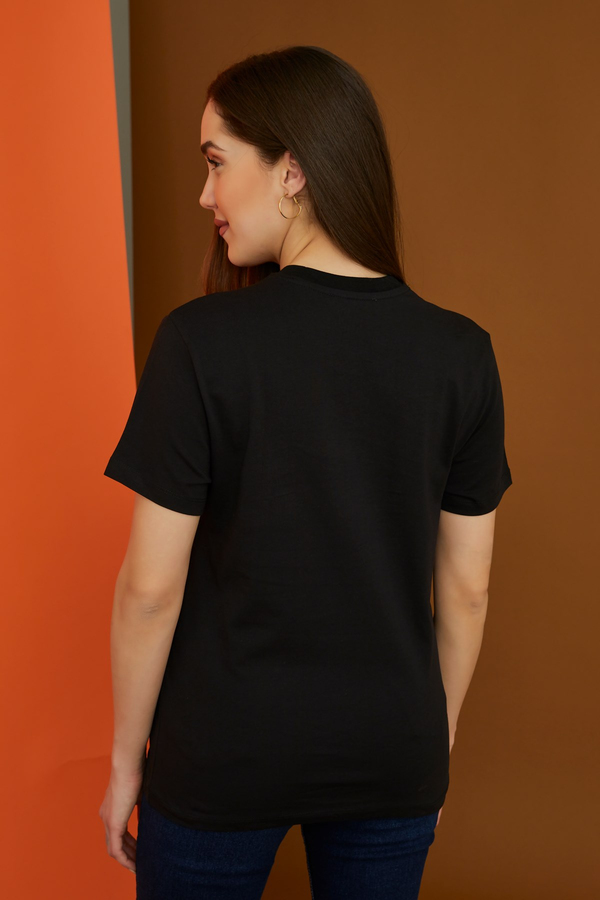 Schwarz T-Shirts