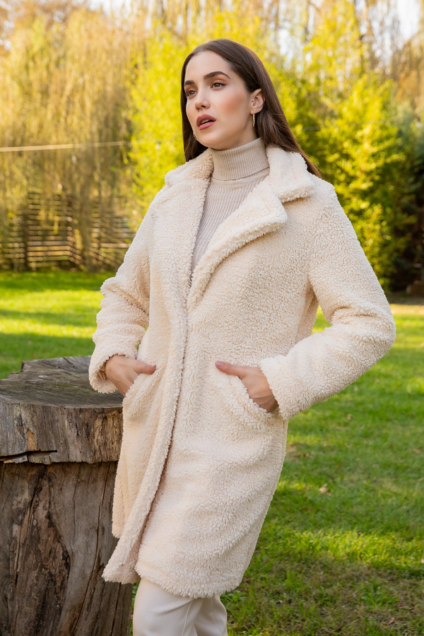 Cream Coat & Topcoat