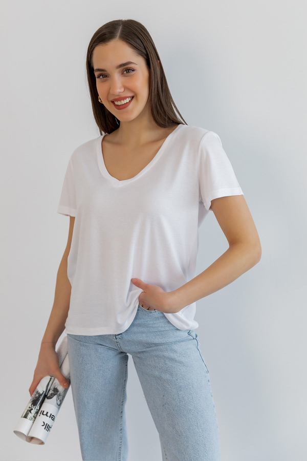 V Yaka Basic T-Shirt - BEYAZ