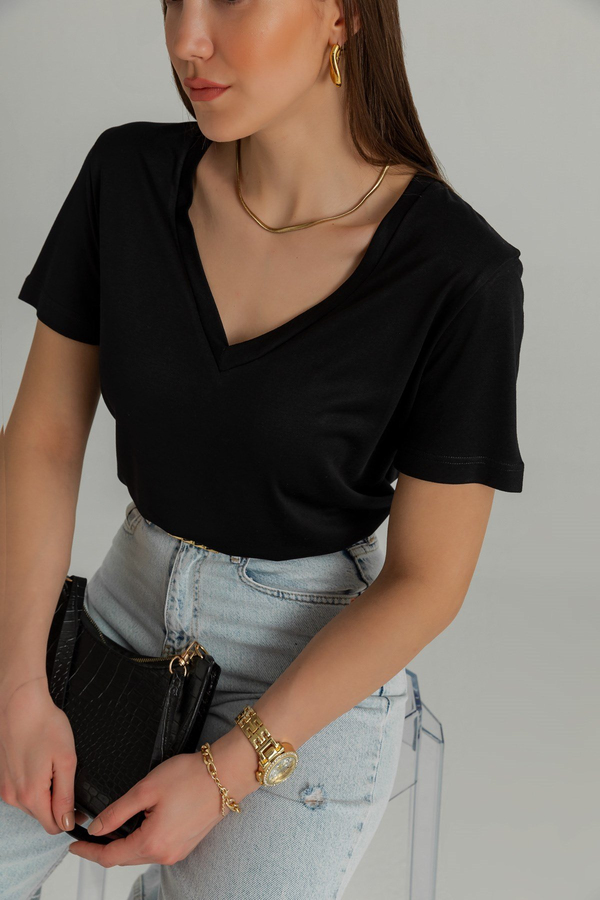 V Yaka Basic T-Shirt - SİYAH