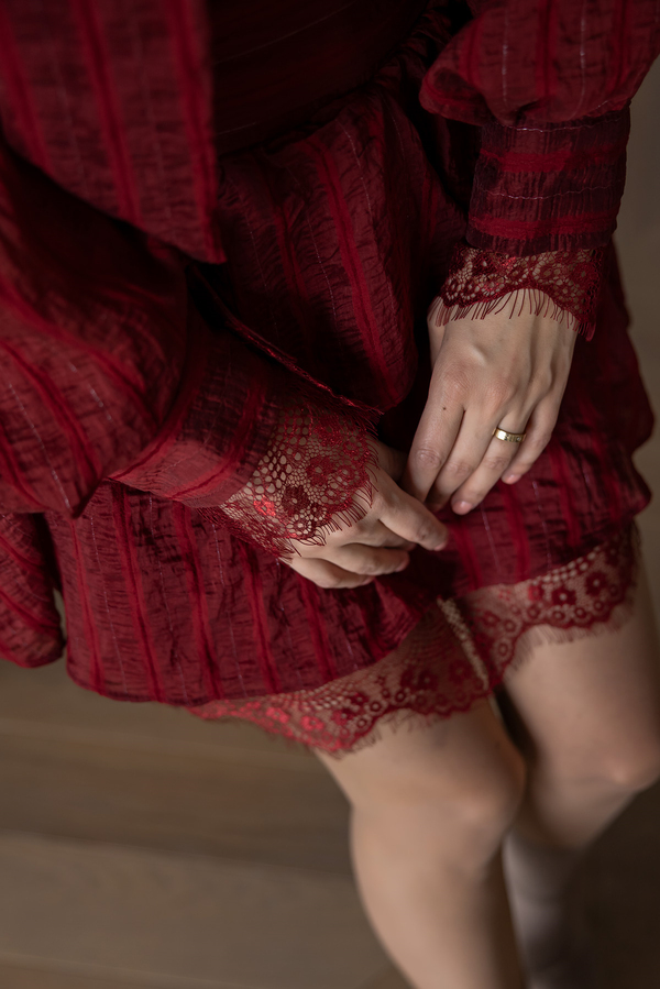 Vatkalı Dantel Detay Elbise - BORDO