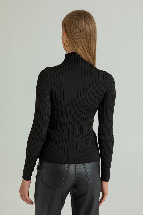 Black Knitwear