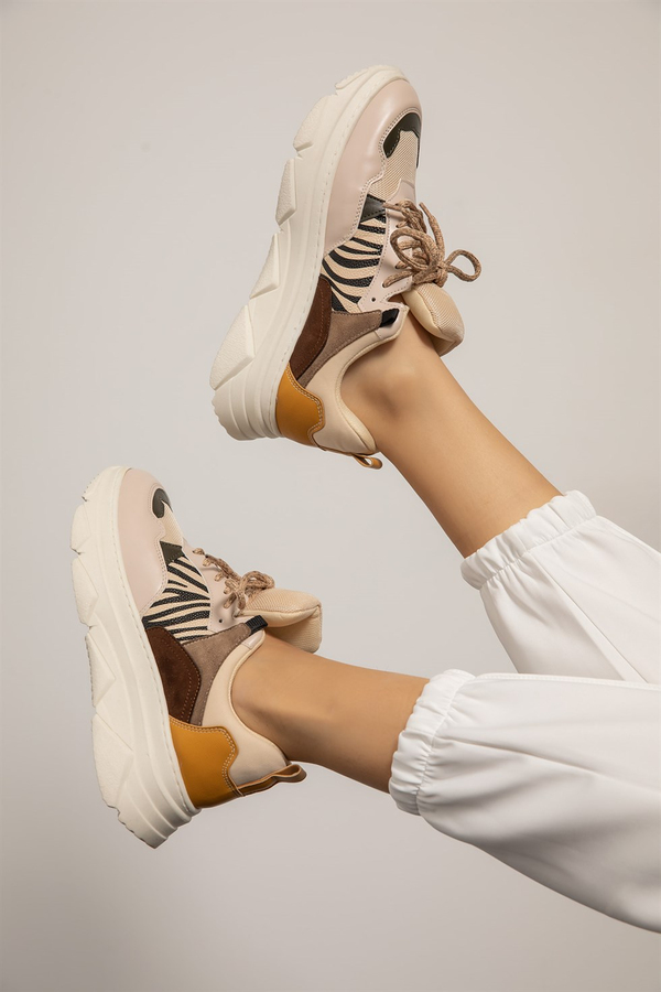 Zebra Garnili Spor Ayakkabı - BEJ