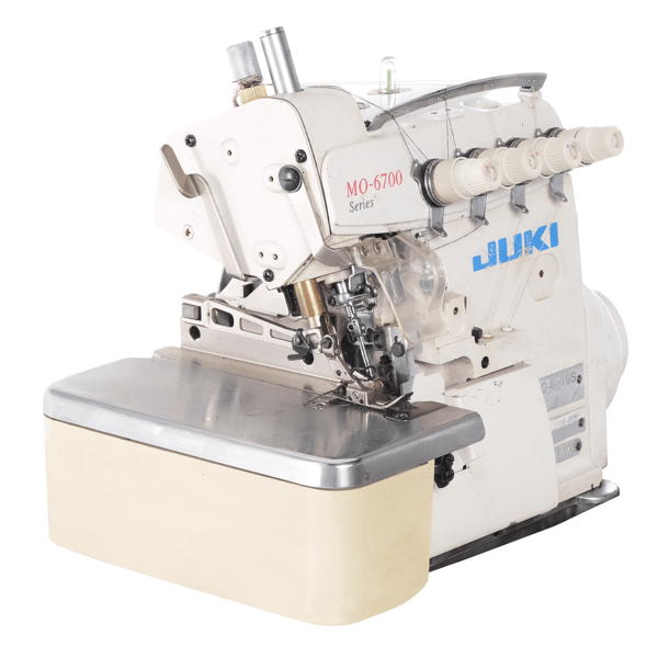 2.El Juki MO-6716 5 İplik Overlok Makinesi dikiş bölgesi ve parça detay görseli