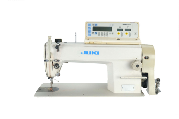2.El Juki DDL-5550N-7 Elektronik Düz Dikiş Makinesi İp Kesicili Tam Otomatik SC1 Motorlu galeri görseli 3
