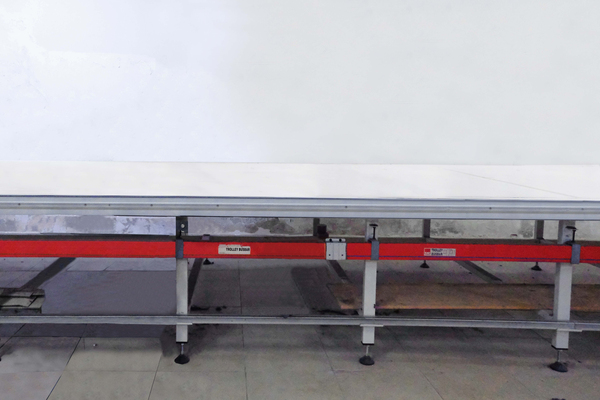 2. El Kumaş Serim Masası | Bara Dahil | En:220Cm | Özbilim P4 ADD Full Otomatik Serim Makinasıne Uyumlu Masadır | Üst Tablalar Mdf Lamdır | 1 Metre Fiyatıdır anlatım görseli 2