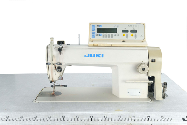 2.El Juki DDL-5550N-7 Elektronik Düz Dikiş Makinesi İp Kesicili Tam Otomatik SC1 Motorlu galeri görseli 4